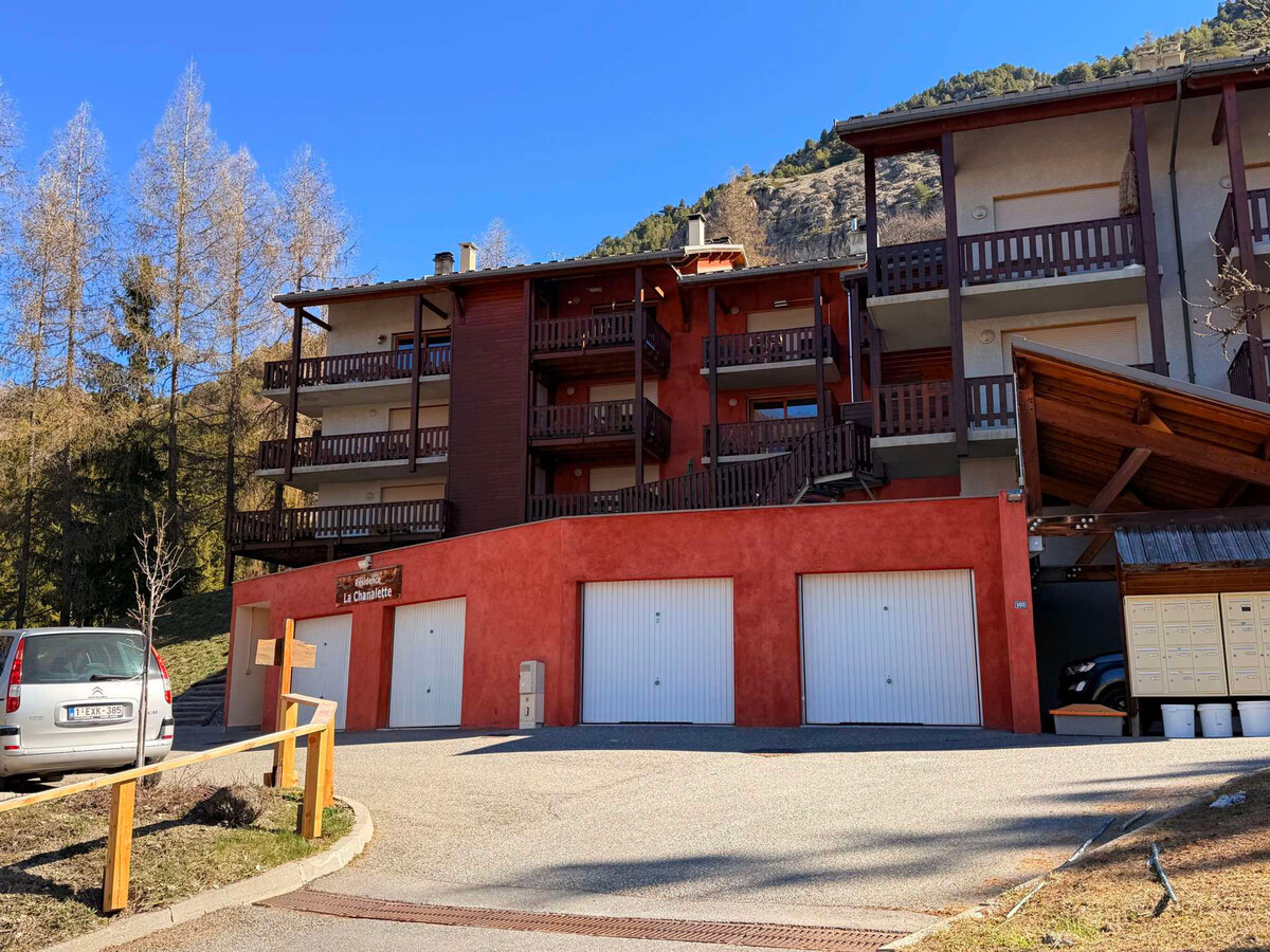 Appartement Vars : 4 personnes, animaux admis, casier à skis - Photo 12