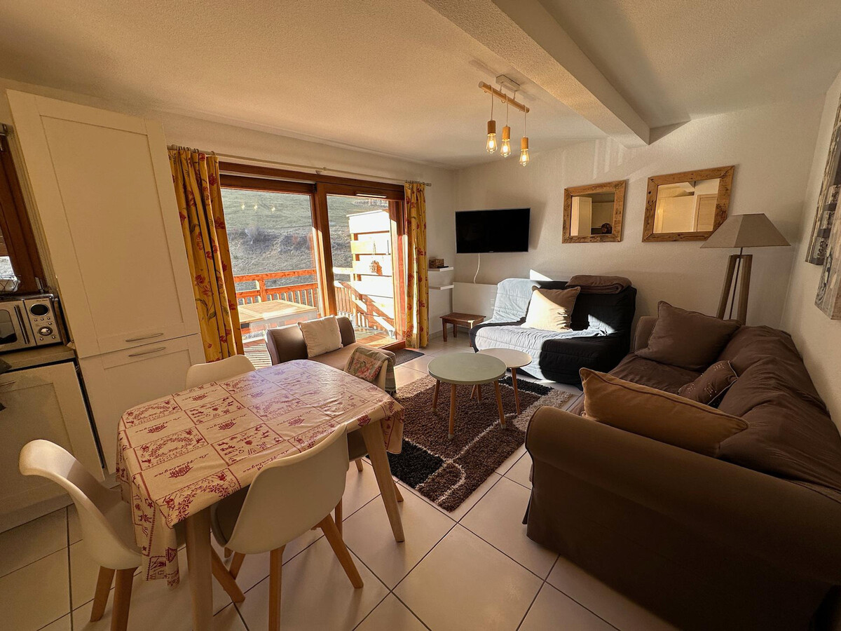 Appartement 2 chambres ensoleillé à Vars, parking privé - Photo 1
