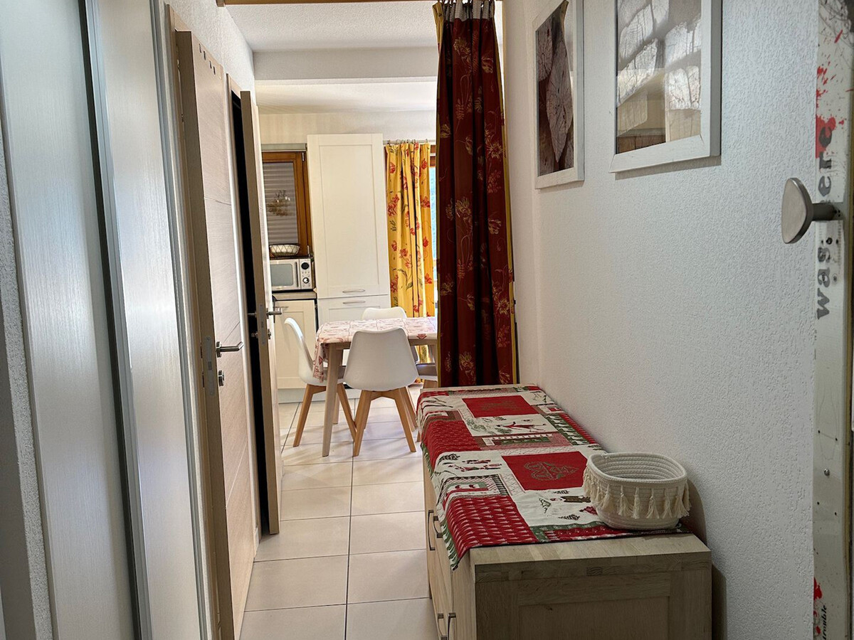 Appartement 2 chambres ensoleillé à Vars, parking privé - Photo 9