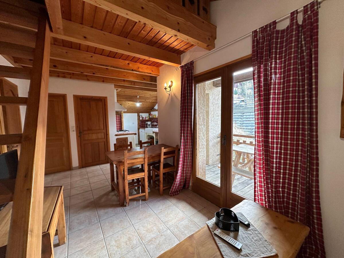 T2 Vars avec terrasse loggia et mezzanine - Photo 2