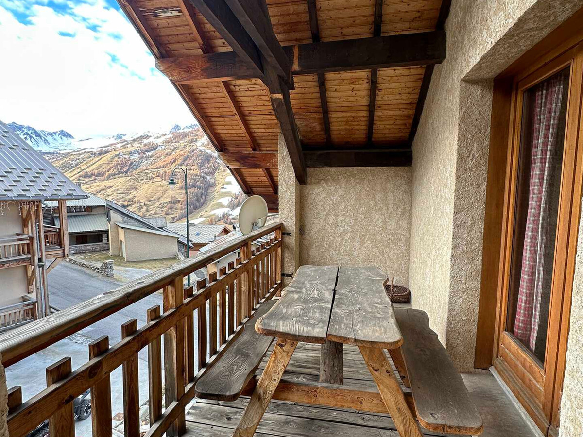 T2 Vars avec terrasse loggia et mezzanine - Photo 4