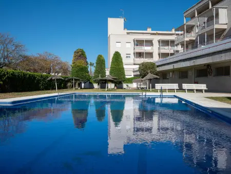 Location appartement à Torredembarra, AT006 Pau Casals: Apartamento con A/A y piscina a 280m de la playa