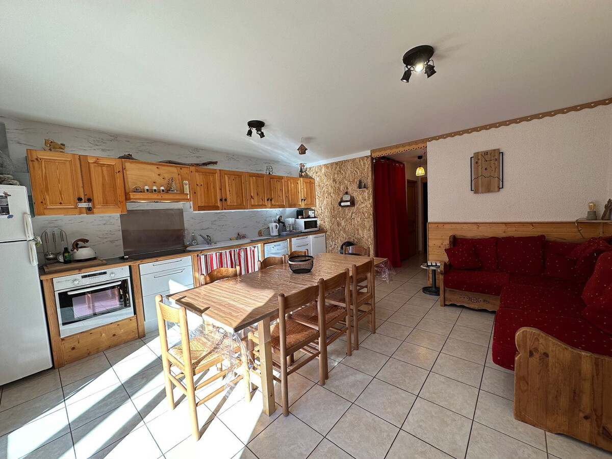 Duplex 100m² Vars, 10 personnes, parking privé et casier à skis - Photo 2