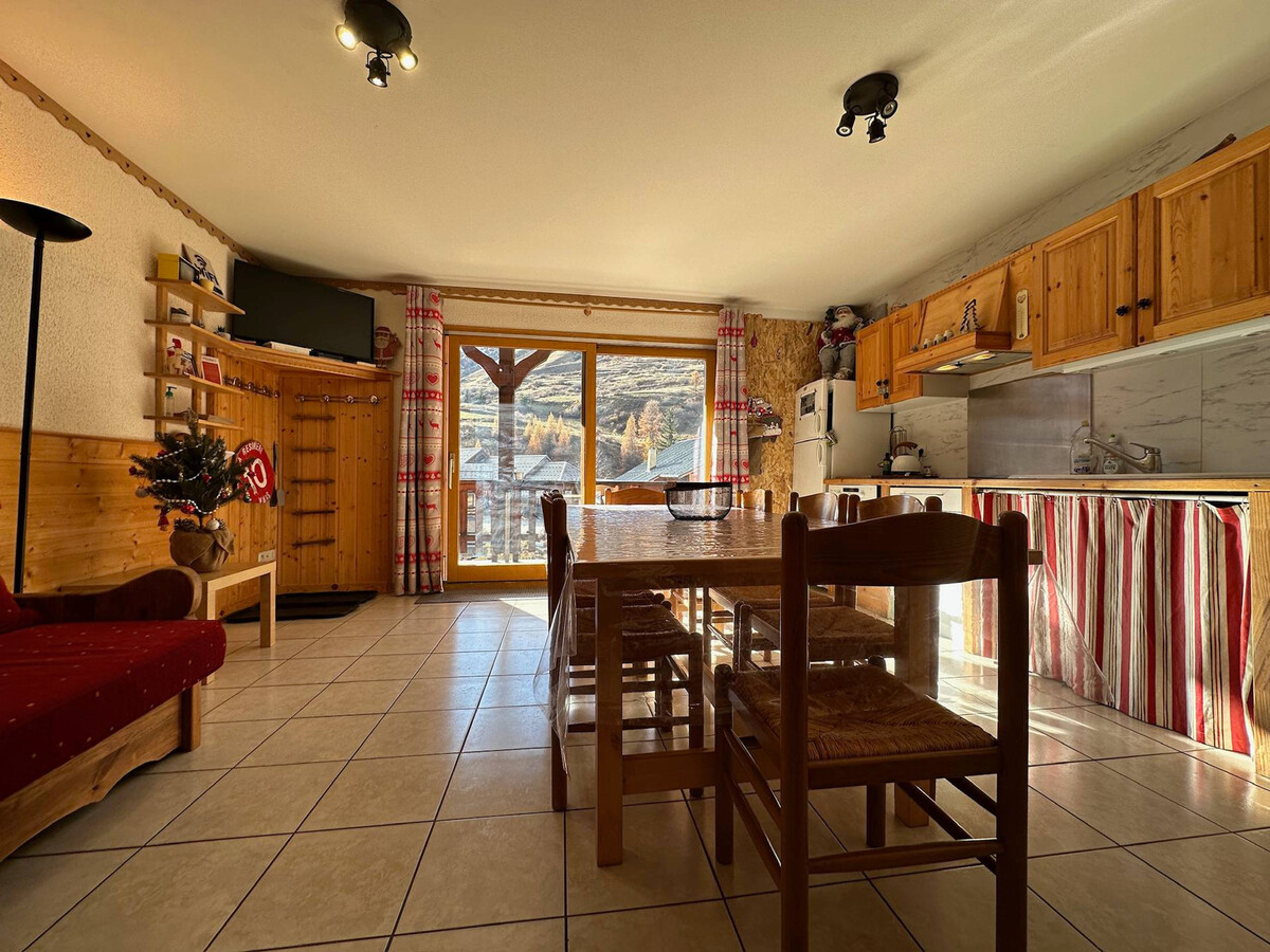 Duplex 100m² Vars, 10 personnes, parking privé et casier à skis - Photo 3
