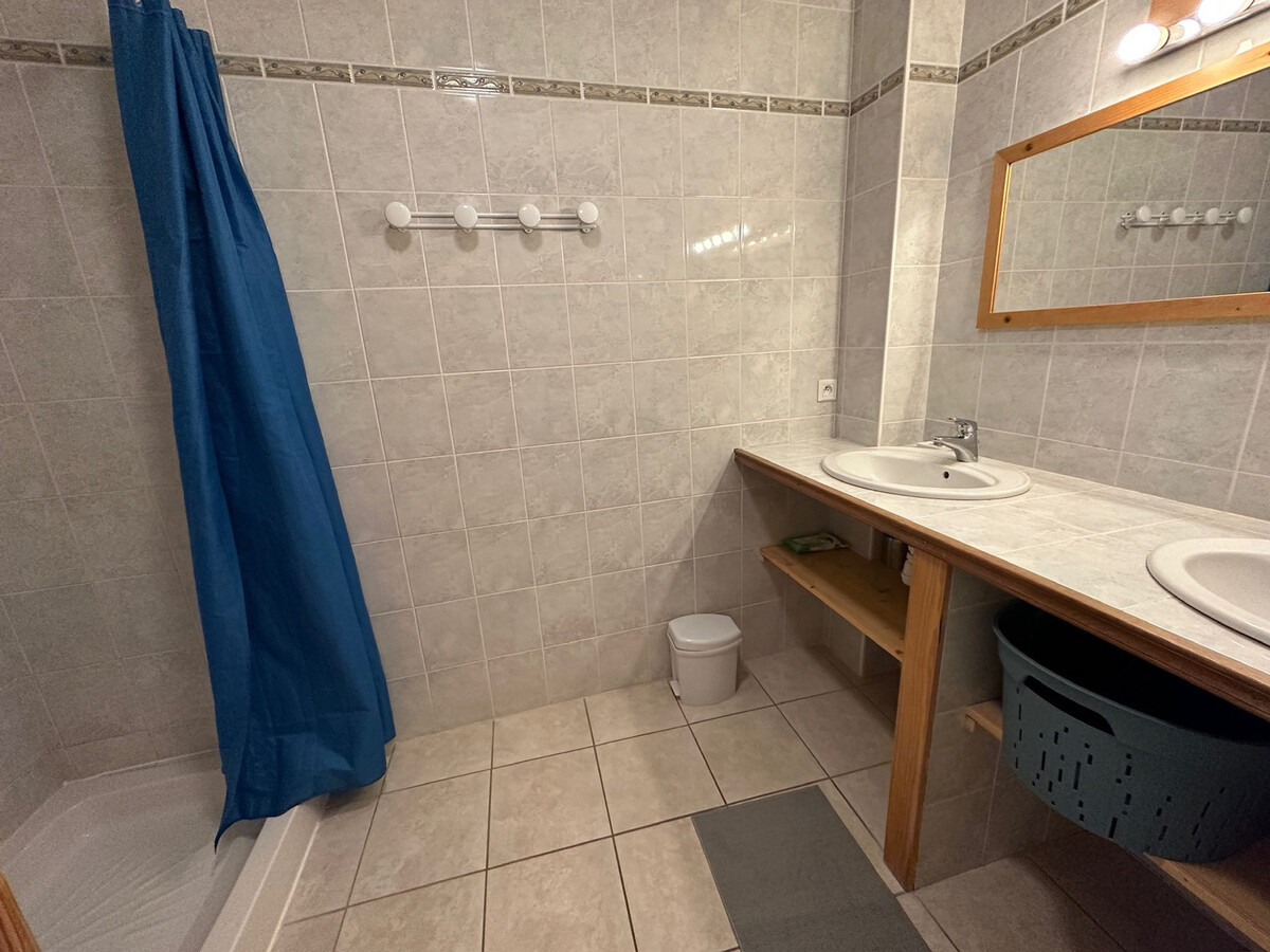 Duplex 100m² Vars, 10 personnes, parking privé et casier à skis - Photo 5