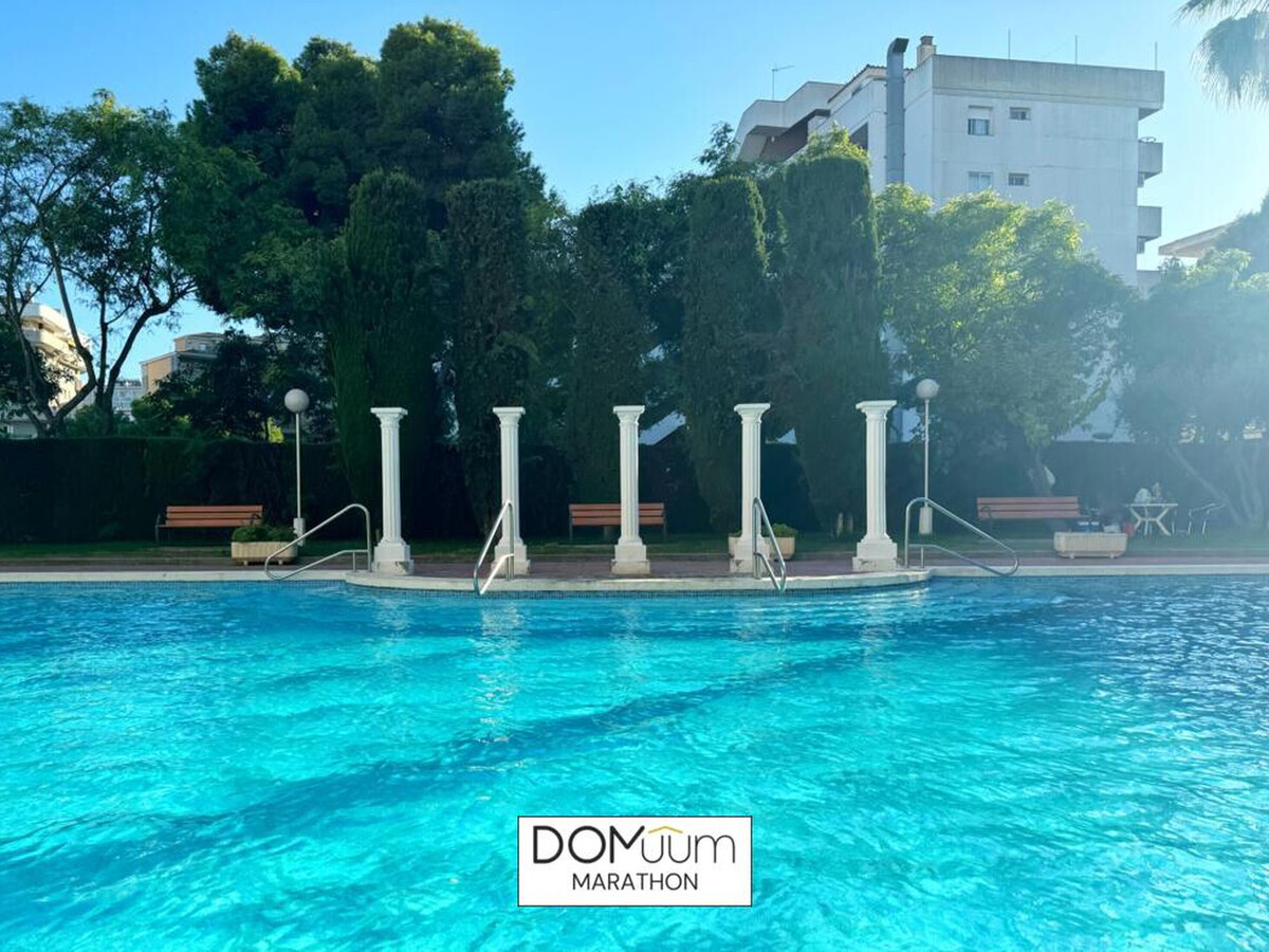 Appartement Marathon avec Terrasse à 350m de la Plage - Photo 1