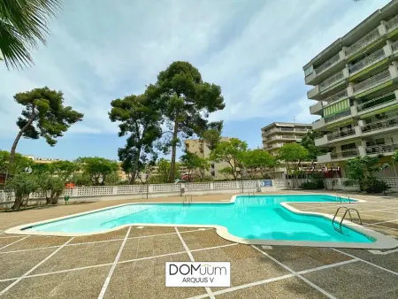 Arquus V : Appartement 300m plage Levante, piscine : photo 2