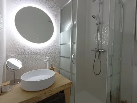 Appartement rénové 1 ch, centre Trébeurden, 400m plage - Photo 2