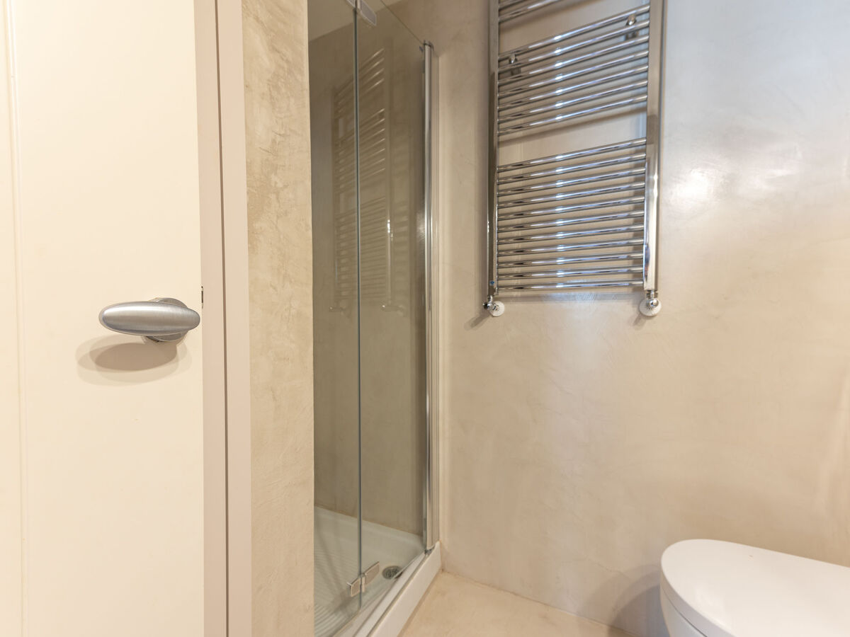A 33 – Apt 3 chambres avec vue mer à Punta Ala - Photo 15