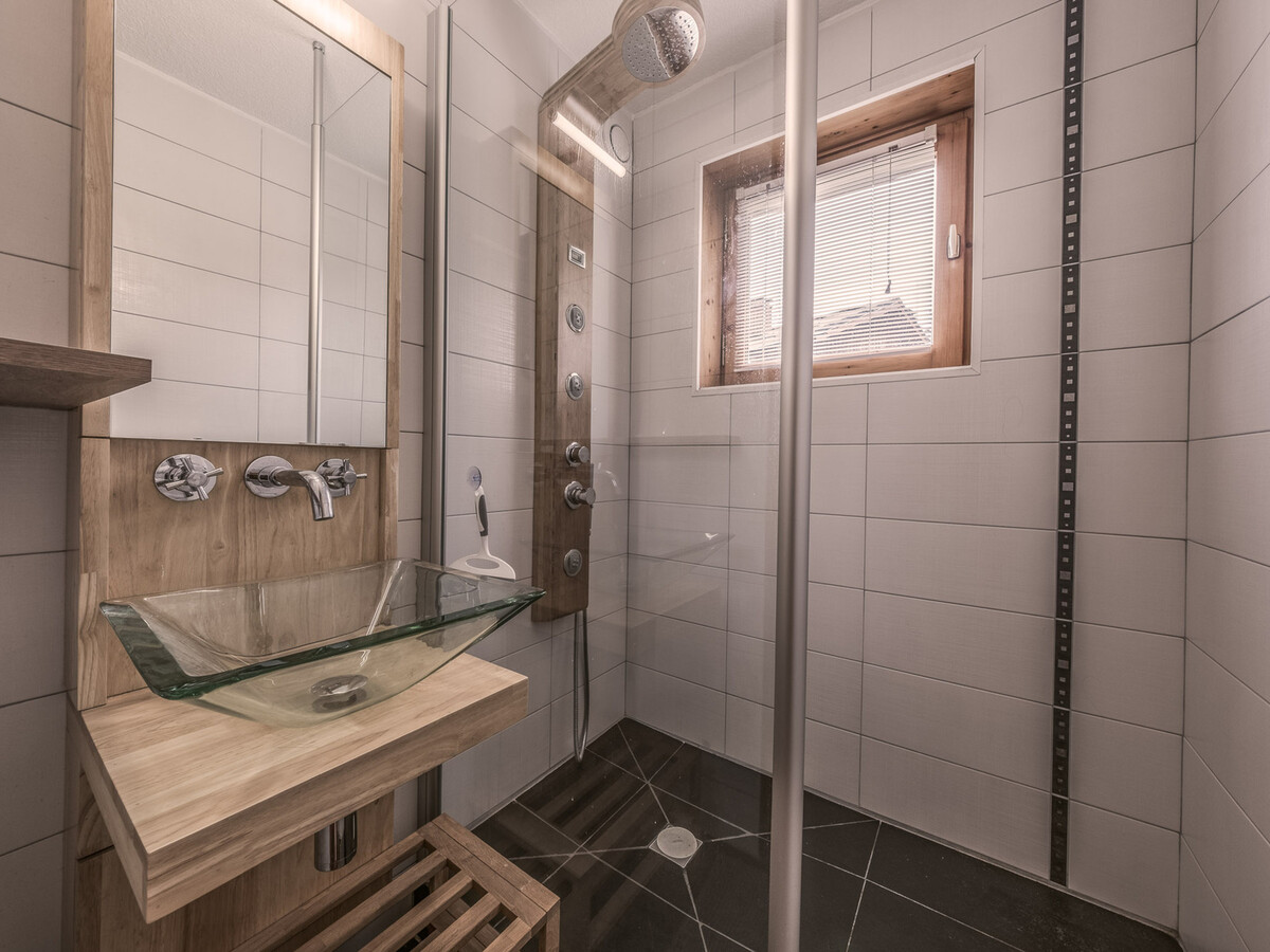 Appartement 30 m² rénové à Mottaret, accès pistes skis - Photo 6