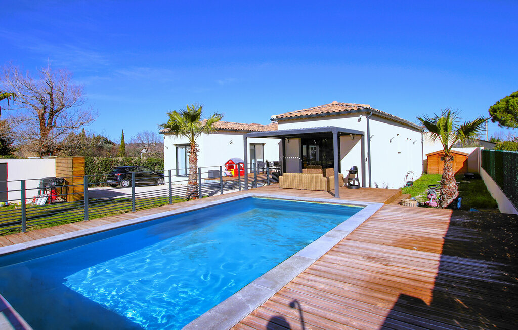 Maison provençale avec piscine privée à Rochefort du Gard - Photo 1