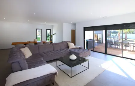 Maison provençale avec piscine privée à Rochefort du Gard : photo 3