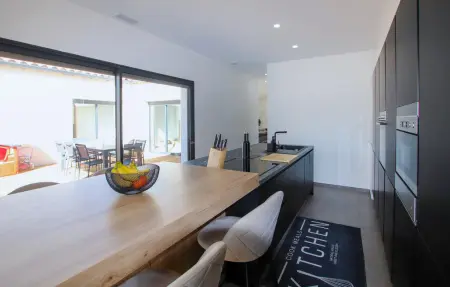 Maison provençale avec piscine privée à Rochefort du Gard : photo 7