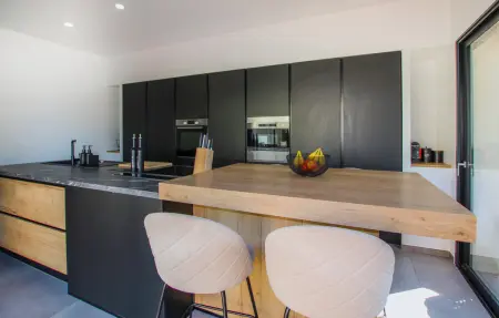 Maison provençale avec piscine privée à Rochefort du Gard : photo 12