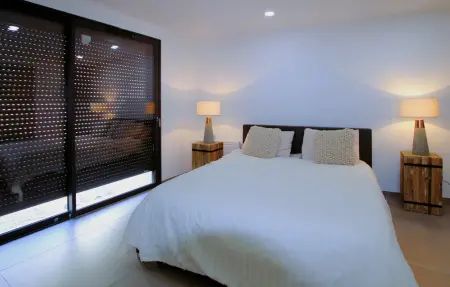 Maison provençale avec piscine privée à Rochefort du Gard : photo 14
