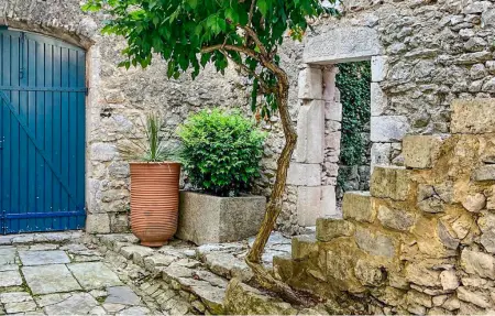 Maison du 17e siècle avec piscine à Lussan : photo 19