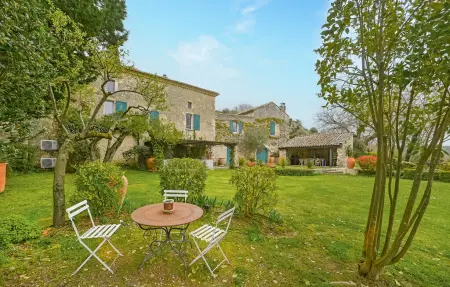 Maison du 17e siècle avec piscine à Lussan : photo 30