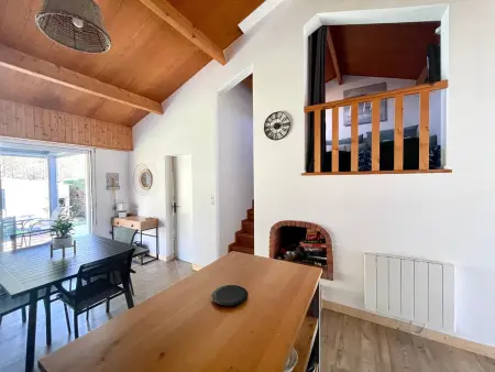 Maison rénovée 5 couchages à Brétignolles avec pergola bioclimatique : photo 8
