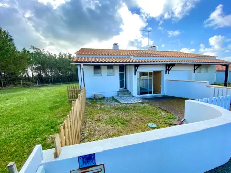 Maison rénovée 5 couchages à Brétignolles avec pergola bioclimatique : photo 15
