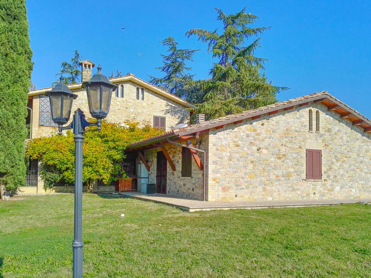La Mora – Gîte 16 pers. piscine à Assisi - Photo 1