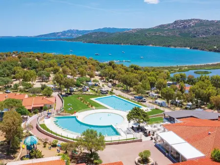 Mobil-home Blu Romantic au Camping Village Capo d'Orso - Photo 1