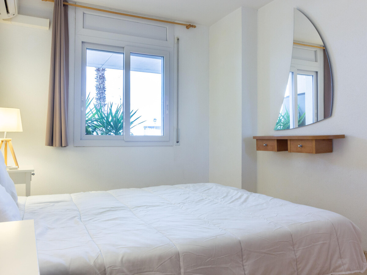 Appartement lumineux à Roses, terrasse 20m² sur canal - Photo 7