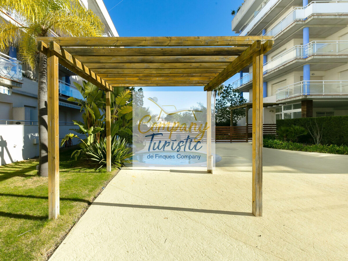 Appartement lumineux à Roses, terrasse 20m² sur canal - Photo 10