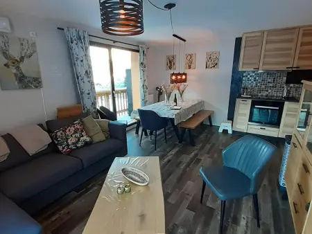 Appart 4 pièces rénové, 100m télésiège Valfréjus : photo 8