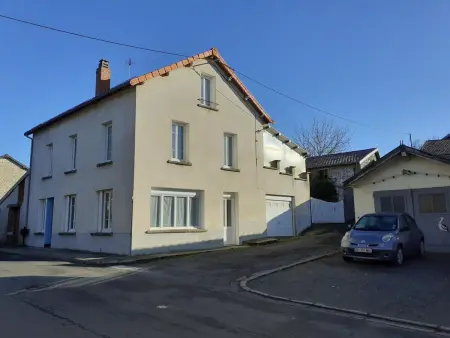 Gîte 5 pers. à Ferrières-sur-Sichon, animaux acceptés : photo 3