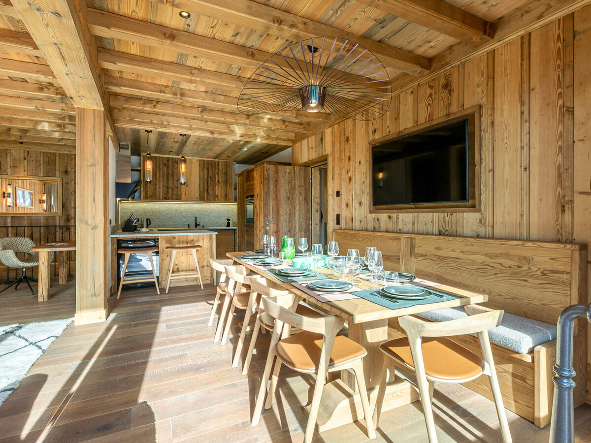 Luxe 130 m² 4 chambres, balcons Sud, vue village à Val-d'Isère - Photo 4