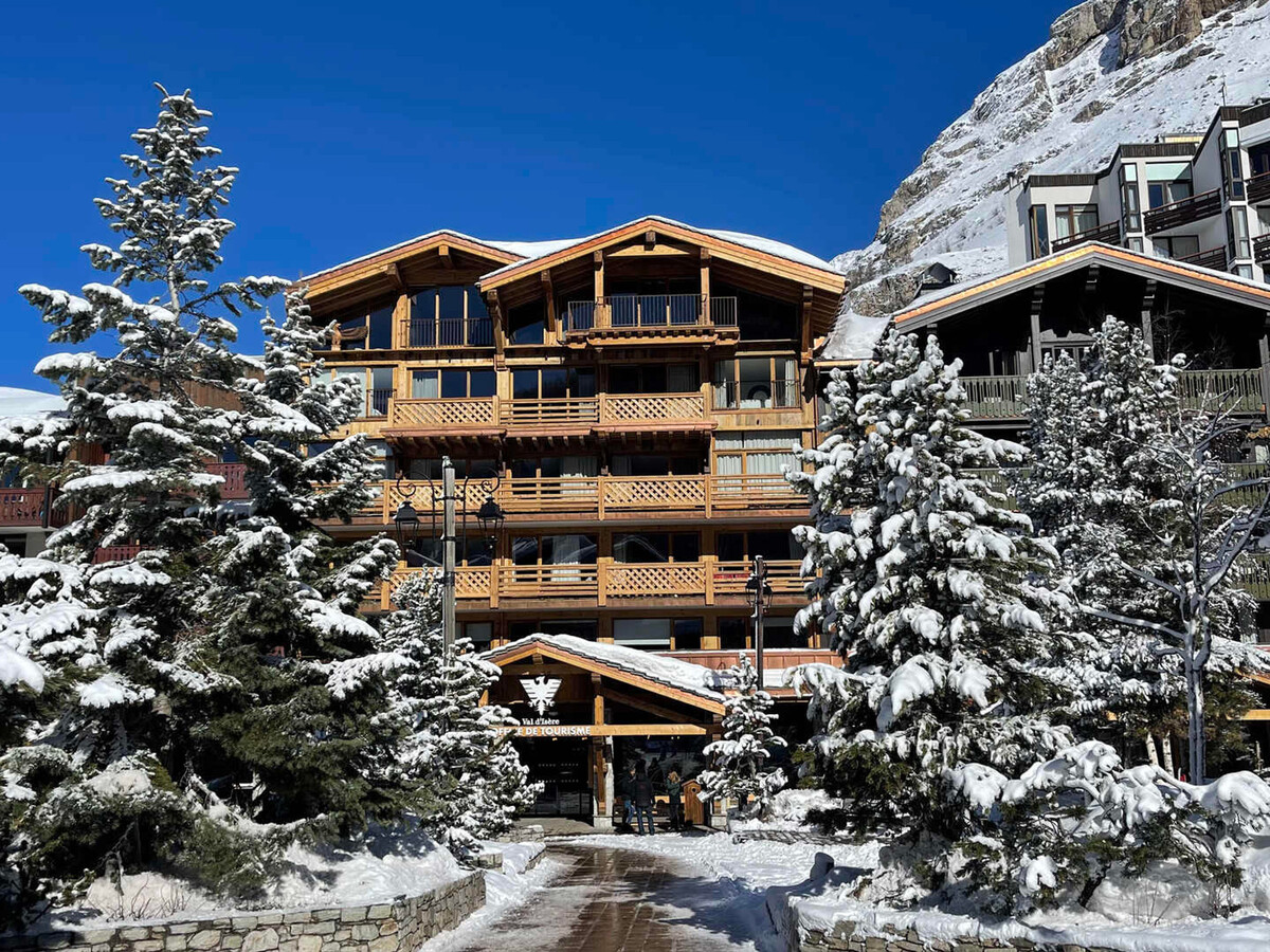 Luxe 130 m² 4 chambres, balcons Sud, vue village à Val-d'Isère - Photo 17