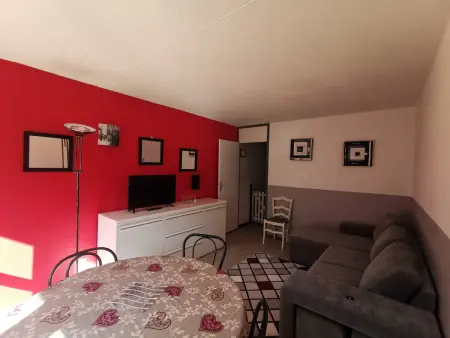 Location appartement à La Mongie, Appartement 6 pers. face aux pistes, balcon sud, TV, cuisine équipée, ski-in/ski-out, La Mongie