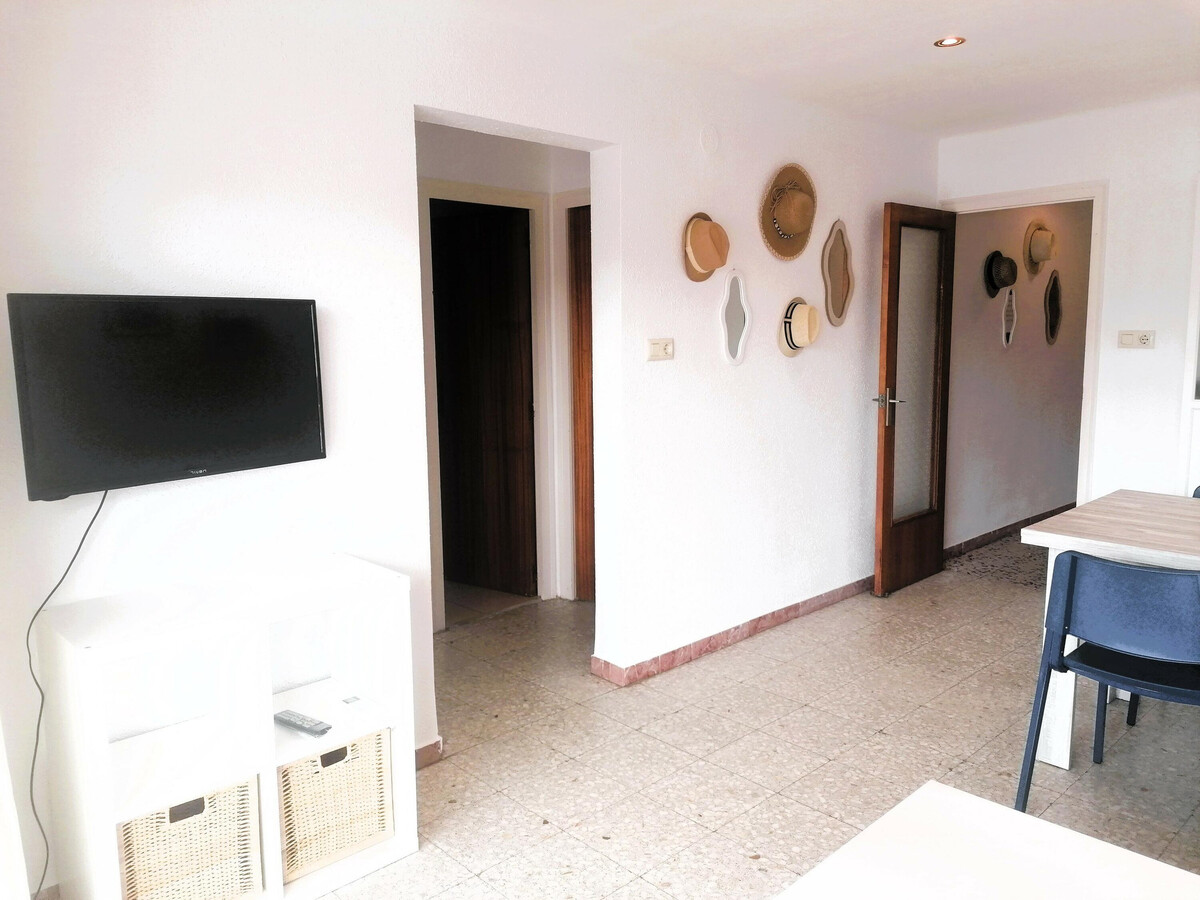 Appart 6 pers à Roses, 80m plage avec terrasse - Photo 5