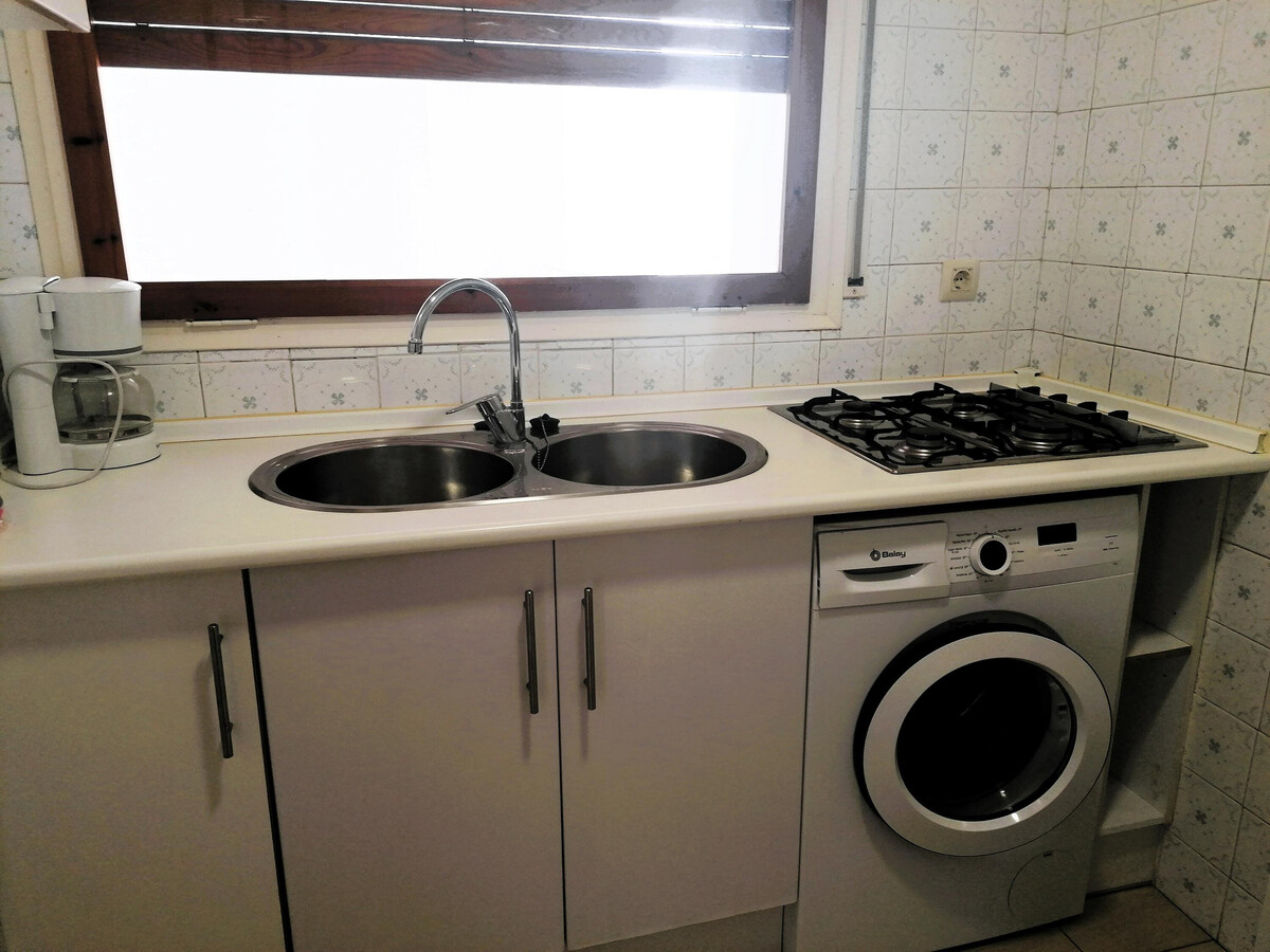 Appart 6 pers à Roses, 80m plage avec terrasse - Photo 11