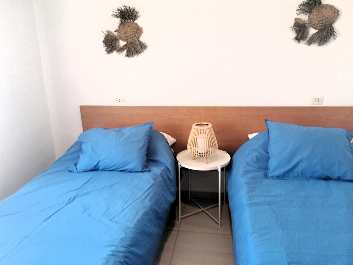 Appart 6 pers à Roses, 80m plage avec terrasse - Photo 15