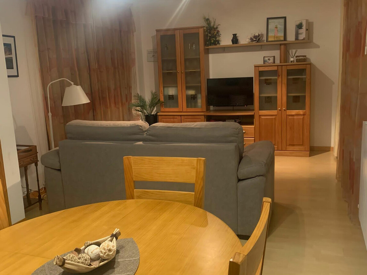 Appartement 2 chambres avec terrasse, piscine et parking - Photo 6