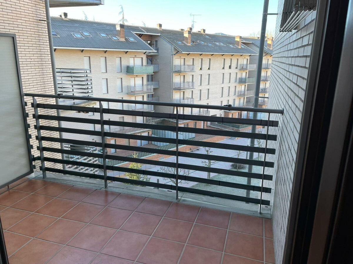 Appartement 2 chambres avec terrasse, piscine et parking - Photo 10