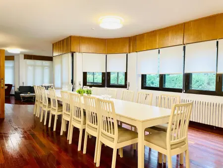 Grande Villa à Jaca avec Piscine Privée et Jardin - Photo 1