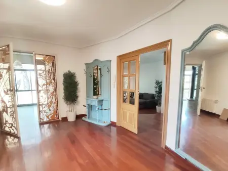 Grande Villa à Jaca avec Piscine Privée et Jardin - Photo 10