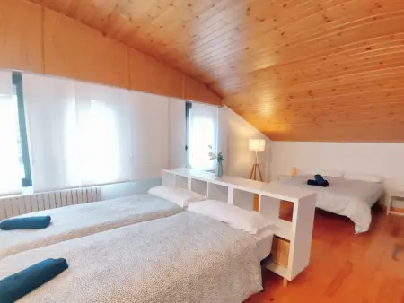 Grande Villa à Jaca avec Piscine Privée et Jardin - Photo 13