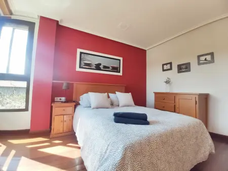 Grande Villa à Jaca avec Piscine Privée et Jardin - Photo 16