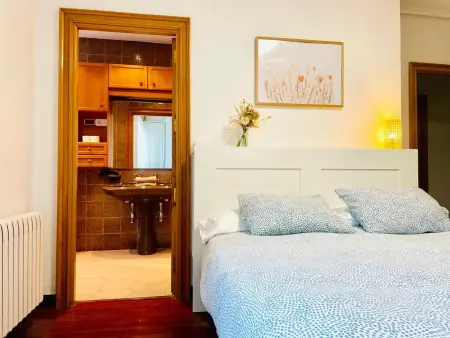 Grande Villa à Jaca avec Piscine Privée et Jardin - Photo 24