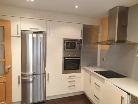 Appartement 3 chambres au cœur de Jaca avec balcon et parking : photo 8