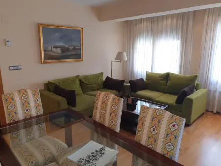 Appartement 3 chambres au cœur de Jaca avec balcon et parking : photo 13