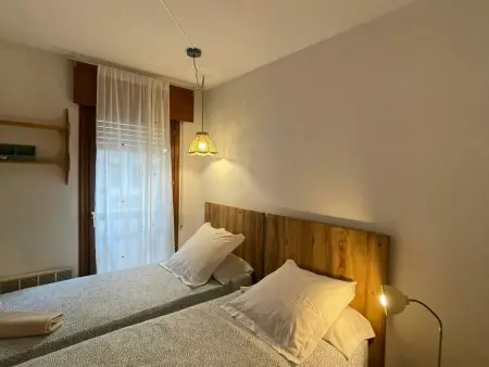 Appartement Jaca, 2 chambres, piscine et garage : photo 9