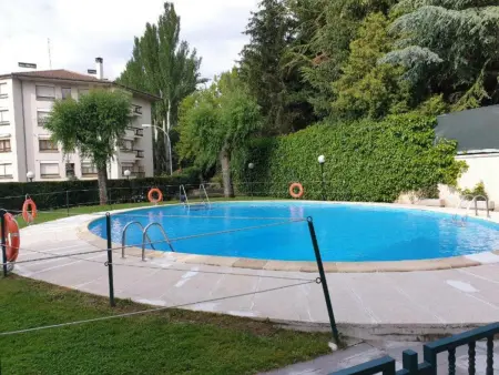 Appartement Jaca, 2 chambres, piscine et garage : photo 13