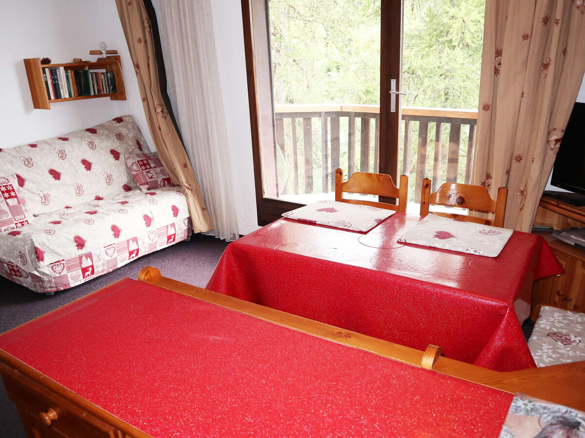 Studio 6 pers. balcon sud aux Orres, accès pistes - Photo 1