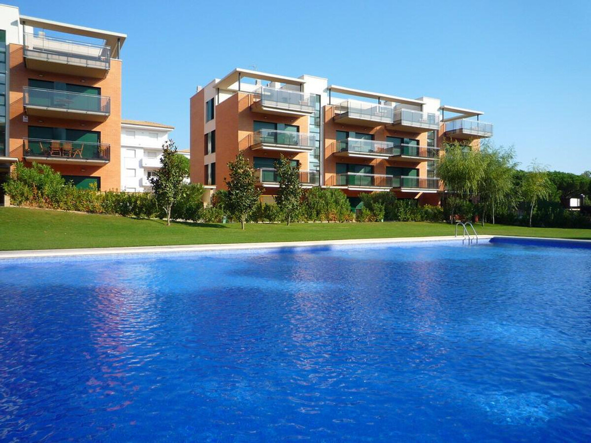 Appartement 3 chambres Pals, piscine face au golf - Photo 1