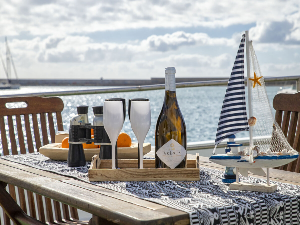Maison flottante Alicudi : 12 pers. au bord de la mer - Photo 2