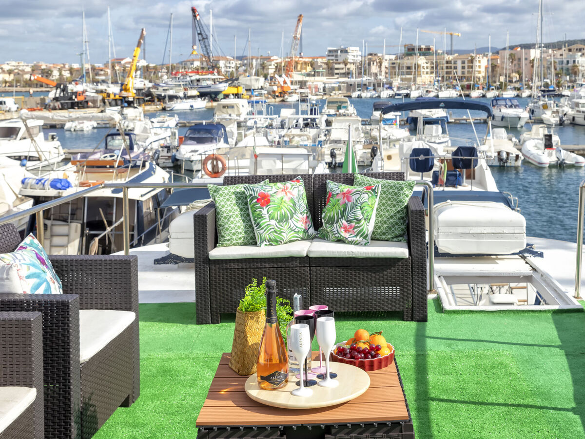 Maison flottante Alicudi : 12 pers. au bord de la mer - Photo 6